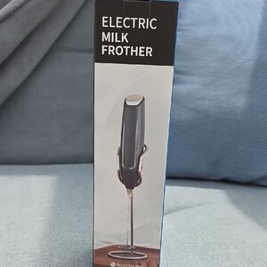 Electric Milk Frother - Black